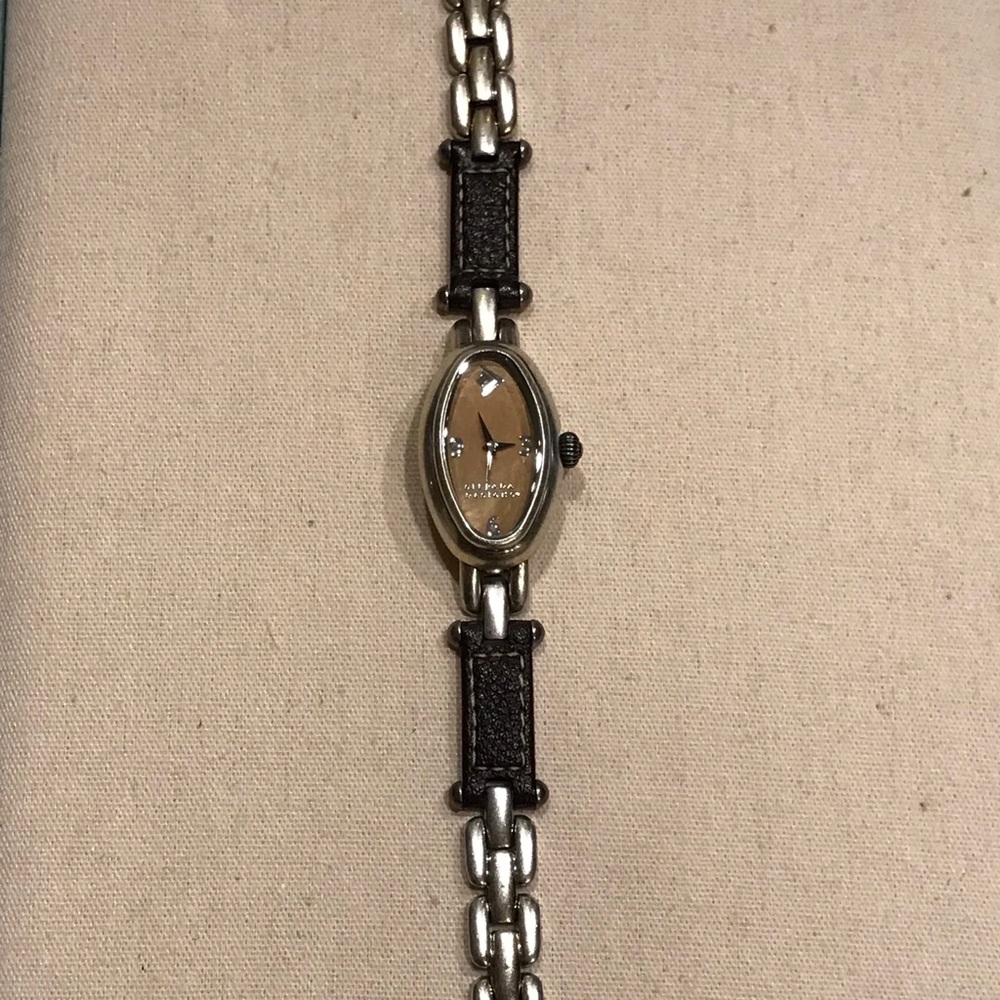 ❤️ Silpada Mother-of-Pearl & Brown Leather Watch - Picture 4 of 4